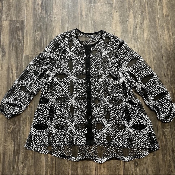 Chicos Travel Collection Needle Stitch Stiff Sheer
Black Silver Thread Jacket L - Picture 5 of 12